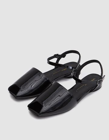 itosca – Itosca- All Rights Reserved Intentionally Blank, Casual Flats, Black Patent Leather, Luxury Boutique, World Of Fashion, Fashion Store, Patent Leather, Ankle Strap, Leather Upper