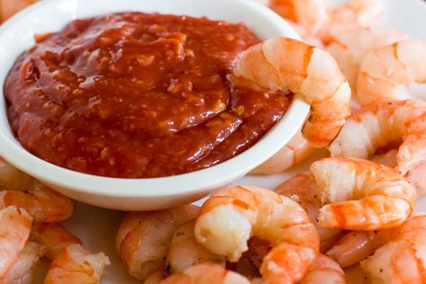 How to make cocktail sauce for shrimp with this easy recipe. Homemade and copycat to the Heinz seafood cocktail sauce. Ketchup, horseradish and lemon Cocktail Sauce Recipe Easy, Shrimp Cocktail Sauce Recipe, Horse Radish, Shrimp Cocktail Sauce, Homemade Cocktail Sauce, Cocktail Sauce Recipe, Sauce Cocktail, Seafood Cocktail, Seafood Sauce