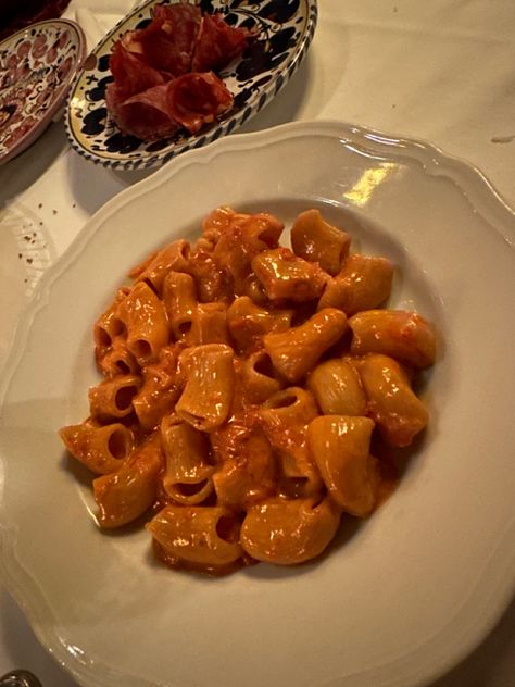 Carbone Miami, Carbone Restaurant, Spicy Rigatoni, Miami Trip, Miami Food, Friday Mood, Dinner Restaurants, Rigatoni, Insta Inspo