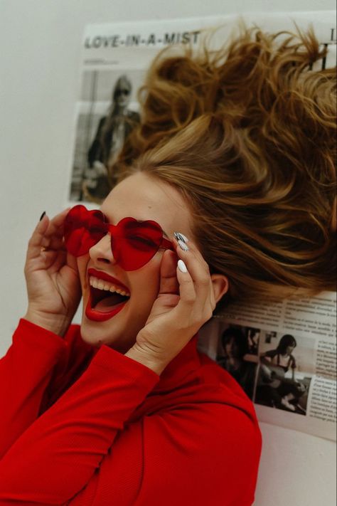 Red Heart Glasses Aesthetic, Valentines Themed Photoshoot, Photo Shoot Valentine’s Day, Valentines Day Portraits, Happy Women Aesthetic, Vintage Valentines Photo Shoot, Vintage Photoshoot Aesthetic, Solo Valentines Photoshoot, Valentines Photoshoot Model