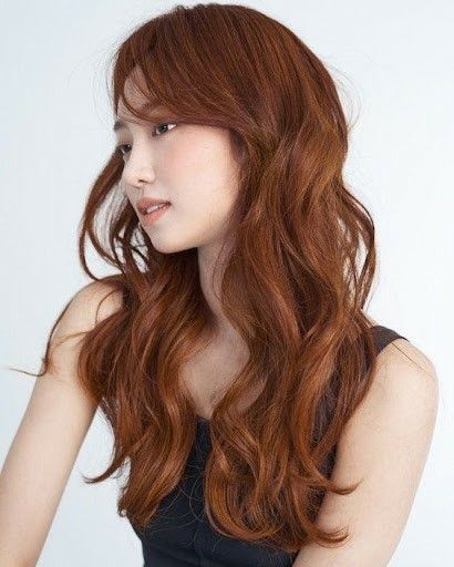 Korean Wavy Hair, Hair Color 2022, Dark Ginger Hair, Copper Hair Dark, Red Orange Hair, 1970s Hairstyles, Hair Color Asian, Korean Hair Color, Hairstyles Girl