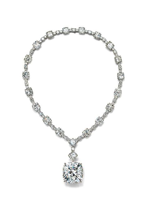 Dua Lipa wore this 200-carat white diamond Tiffany had cut in the proportions of the Tiffany Diamond suspended from a diamond necklace at the Met Gala. Photo Getty Met Gala Guests Who Riffed On Karl’s Jewels | The Adventurine The Tiffany Diamond, Tiffany High Jewelry Necklace, Dua Lipa Met Gala 2023, Tiffany Diamond Necklace, Diamond Necklace Tiffany, Diamond And Pearl Necklace, Prom 2k24, 2024 Manifesting, Diamond Chart