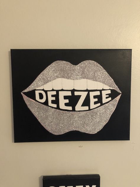 Delta Zeta Glitter Lips Delta Zeta Painting Canvases, Adpi Diamond Board, Delta Zeta Painting, Zeta Painting, Delta Zeta Canvas, Zeta Canvas, Phi Mu Canvas, Delta Zeta Crafts, Sorority Signs