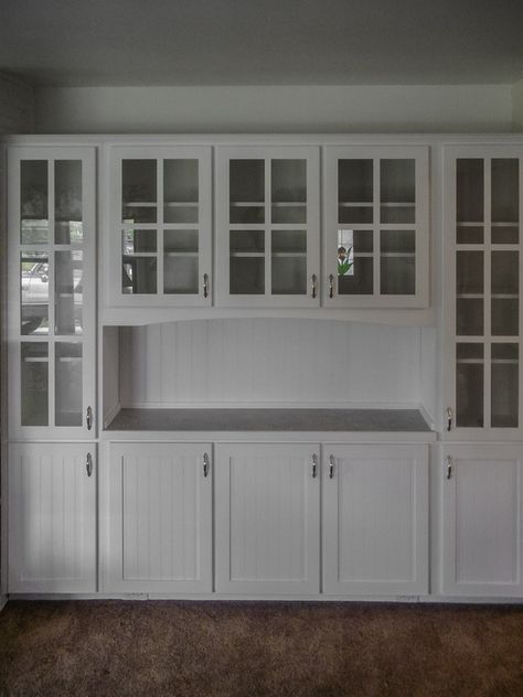 Banquette Plans, Wall Of Cabinets Extra Storage, Display Cabinet Design Modern, Dish Display Ideas, Diy Built In Buffet, Built In China Cabinet Dining Room, Dining Room Cabinet Ideas, Dining Room Cabinets Built In Buffet, Built In Display Cabinet