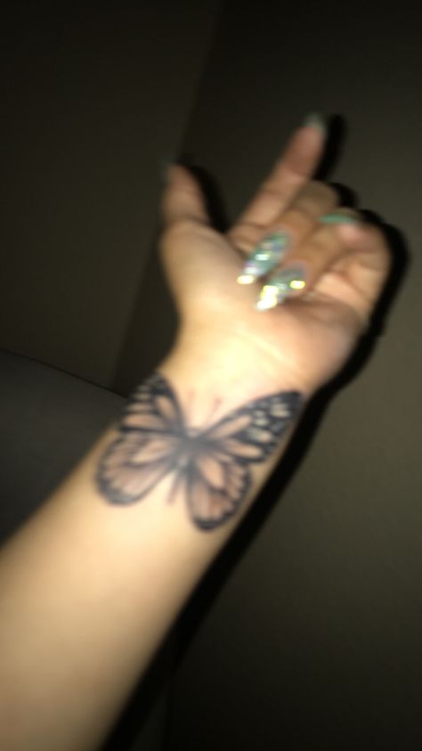 Side Wrist Tattoos Butterflies, Wrist Tattoos Big, Wrist Tattoo Butterfly, Aesthetic Cover Up Tattoo, Butterfly Wrist Tattoo Cover Up, Butterfly Tattoo On Wrist For Women, Butterfly On Wrist, Baddie Wrist Tattoos, Butterfly On Wrist Tattoo