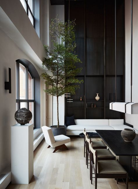 Why Quiet Luxury Is the New Minimalism (and How To Get Stealth Wealth Interiors Right) | AD Middle East Dining Pendant, Tribeca Loft, Library Living Room, Loft Kitchen, Bookcase Design, Design Del Prodotto, Loft Apartment, Table Vintage, Interior Architect