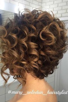 10 Trendy Short Curly Hairstyles and Helpful Tips for Curly Hair ★ See more: http://glaminati.com/trendy-short-curly-hairstyles/ Spiral Perms, Inverted Bobs, Curly Bobs, Spiral Perm, Short Permed Hair, Curly Hair Photos, Curly Short, Brown Lipstick, Short Curly Haircuts