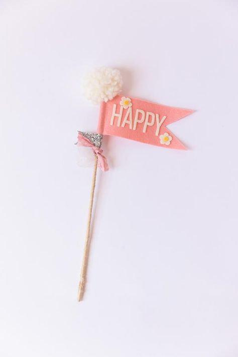 Felt Wands, Honeycomb Decor, Birthday Decorations At Home, Candles Gifts, Felt Banner, Diy Cake Topper, Oh Happy Day, Birthday Crafts, Pola Sulam