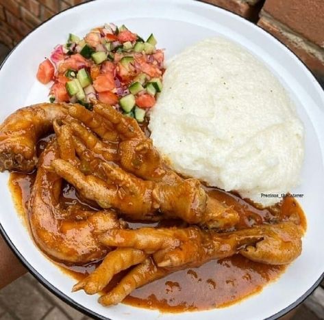 SouthAfrican Foods on Instagram: “Chicken Feets and Necks served with Pap and Salsa 😩😩 📸: @precious_thecaterer” How To Cook Chicken Feet Meals, Chicken Feet Recipe South Africa, Pap And Meat, Pap And Chicken, South African Traditional Food, Chicken Neck Recipe, Traditional African Food, Sunday Meal Ideas, Chicken Feet Recipe