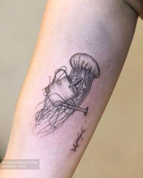 Pillow Thoughts Jellyfish Tattoo, Pillow Thoughts Jellyfish, Eli Tattoo, International Tattoo, Pillow Thoughts, Jellyfish Tattoo, Tattoos Gallery, A Tattoo, Tattoo Artist