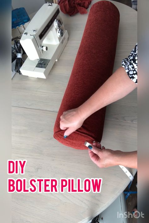 Diy Bolster Pillow, Daybed Couch, Projek Menjahit, Sewing Cushions, Bolster Pillows, Pillow Tutorial, Sewing Tutorials Clothes, Sew Ins, Decor Elements