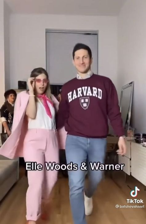 Elle Woods And Warner Costume, Elle Woods Halloween Costume, Elle Woods Costume, Spooky Fits, Blonde Costumes, Movie Outfit, Halloween 23, Friends Night, Spooky Szn