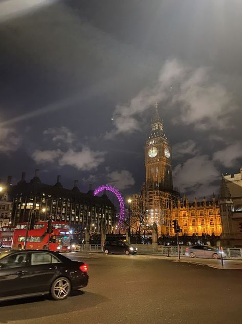 Uk Night, London In The Night, Night In London, The Uk, London At Night, London Evening Aesthetic, London Night Aesthetic, England At Night, Aesthetic Wallpaper London Night