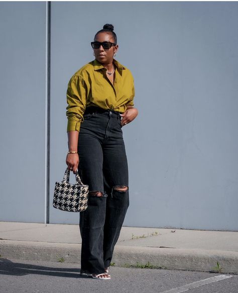 Collard Shirt Under Sweater Outfit Black Women, Saturday Outfit, Cute Outfits With Jeans, Practice Outfits, Stylish Work Attire, Business Casual Outfits For Work, Mama Style, Plaid Fashion, Classy Casual Outfits