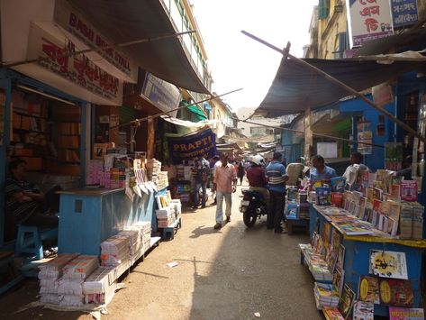 College Street Kolkata Photography, College Street Kolkata, Cityscape Reference, Kolkata City, Streets Photography, Street Photography Camera, Sketch Reference, Urban Sketch, Indian Street