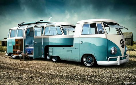 Coolest VW Camper Bus ever! 5th wheel and all! Vw Kampeerwagens, Kombi Trailer, Kombi Motorhome, Van Vw, Vw Bus Camper, Combi Volkswagen, Combi Vw, Vintage Volkswagen, Vw Vintage