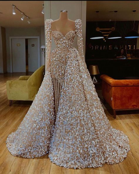 Met Gala Inspired Dresses, Ball Gowns With Sleeves, Wedding Dresses Extravagant, Valdrin Sahiti Dresses, Valdrin Sahiti, Gaun Fashion, 파티 드레스, Wedding Reception Dress, فستان سهرة