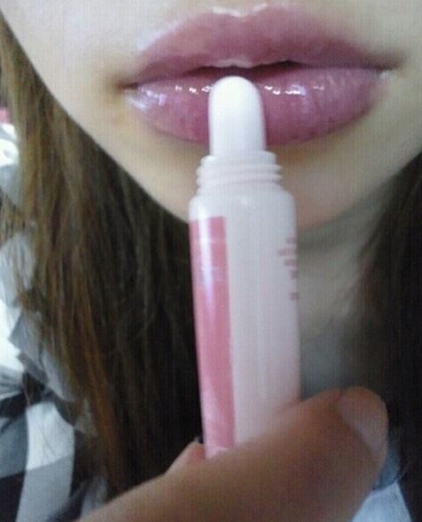 Gyaru,coquette, lip gloss, makeup, pink lips, y2k, lip combo, inspo Gyaru Aesthetic, Hime Gyaru, Charmmy Kitty, The Cardigans, Pink Girly Things, Doll Parts, Bunny Girl, Pink Princess, Just Girl Things