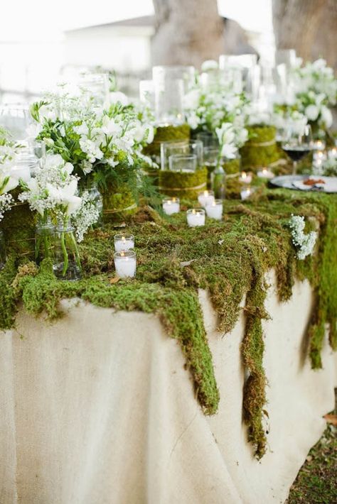 Moss Tablescape, Moss Runner, Enchanted Forest Decorations, Moss Wedding, Deco Champetre, Enchanted Forest Wedding, Viking Wedding, Enchanted Wedding, Midsummer Nights Dream