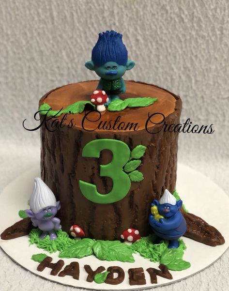 Trolls Branch Birthday Cake! Branch Trolls Cake, Trolls Branch Birthday Party Ideas, Trolls Birthday Cake For Boys, 30th Birthday Party Food, Trolls Birthday Party Cake, Lightning Mcqueen Birthday Cake, Trolls Birthday Cake, Trolls Branch, Trolls Cake