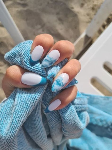 Beach Themed Nails, White Summer Nails, Cruise Nails, Wave Nails, Beach Nail Designs, Sea Nails, Beachy Nails, Summer Nails Beach, Cute Simple Nails