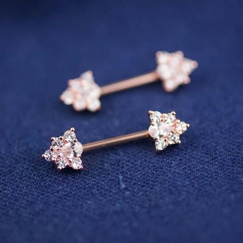 Koppu Designs, Vale Jewelry, Ear Piercing Studs, Wedding Jewelry Sets Bridal Jewellery, Cool Ear Piercings, Gold Jewelry Outfits, Rose Gold Sparkle, Diamond Earrings Design, Watermelon Birthday