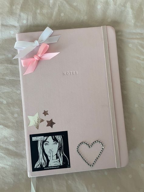 Pink Sketchbook Aesthetic, Wonyoungism Journaling, Pink Journaling Aesthetic, Decorating My Journal, Wonyoungism Journal Ideas, Wonyoungism Journal, Front Cover Journal Ideas, Pink Scrapbook Ideas, Pretty Journals Covers