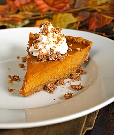 There's a Newf in My Soup!: Just in Time for Autumn and Thanksgiving! Bobby Flay's Winning Throwdown Pumpkin Pie Maple Whipped Cream, Biggest Pumpkin, Cinnamon Crunch, Best Pumpkin Pie, Cooking Challenge, Bobby Flay, Best Pie, Pumpkin Carving Templates, Christmas Brunch