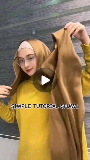 Sewing Handbag, Tutorial Hijab Pashmina, Pashmina Hijab Tutorial, Tutorial Hijab, Pashmina Shawl, Hijab Tutorial, Hijab Fashion, Women's Style, Headpiece