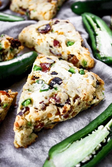 Jalapeño Scones, Keto Breakfast Recipes, Nut Free Recipes, Low Carb Breakfast Recipes, Bacon Cheddar, Low Carb Bread, Low Carb Breakfast, Net Carbs, Easy Delicious Recipes