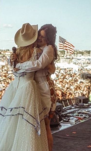 Cowgirl Lana Del Rey, Lana Del Rey Concert, Blue Banisters, Lana Rey, Ocean Blvd, Elizabeth Grant, Private Wedding, Cowgirl Aesthetic, Brooklyn Baby