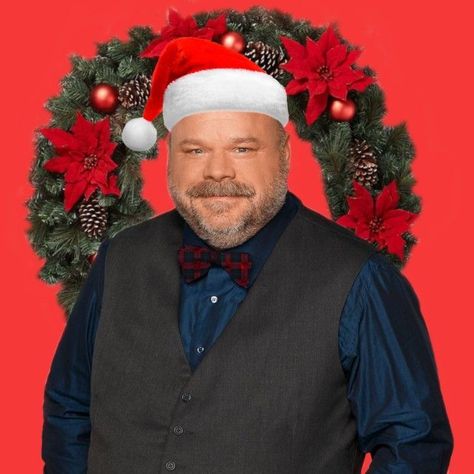 Bertram Jessie, Hollywood Scenes, Christmas Memes, Cute Christmas Wallpaper, Stuff And Thangs, Christmas Icons, Funny Profile Pictures, Christmas Stickers, Really Funny Pictures