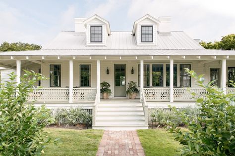 Breezy beach house inspired by old surf shacks on Sullivan’s Island Schoolhouse White, Surf Shacks, Sullivans Island, Surf Shack, Farrow And Ball, Front Porches, Exterior Paint Colors, Coastal Cottage, Shades Of White