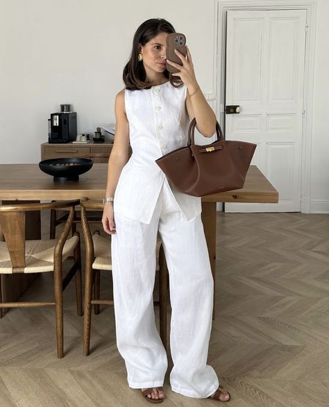 Modest Summer Fashion 2024, Modest Old Money Outfits Summer, Old Money Summer Outfits Modest, Modest Summer Outfits 2024, Chique Outfit, Outfit Look, Chique Outfits, Corporate Outfits, Moda Paris