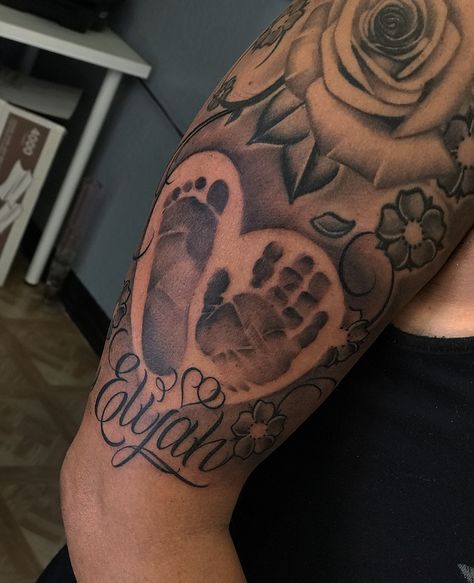 Baby Birth Tattoo Ideas, Tattoos For Son For Men, Mom Tattoos For Daughter Unique Sleeve, Tattoos For Newborn Daughter, Cheerleading Tattoos Ideas, Baby Girl Tattoo Ideas For Dad, Tattoo Of Sons Name, Daughter Quotes Tattoos, Mom Kids Tattoo