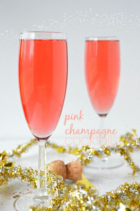 Just three simple ingredients to make these amazing, sweet, tasty, bubbly little drinks. Pink Champagne Cocktail is festive for a girl's night celebration! Valentine Drinks, Champagne Recipes Cocktails, Champagne Drinks, Champagne Cocktails, An Affair To Remember, Pink Cocktails, Easy Drink Recipes, Champagne Cocktail, Easy Drinks