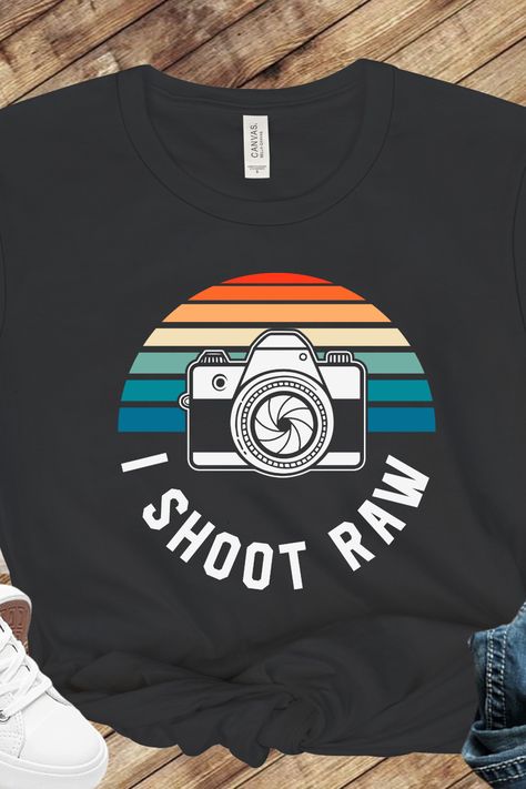 Camera Sunset Graphic Tee - Photographer Gift - Vintage Camera Shirt - Women's Tshirt - Photography Shirt - Gift for Her Camera Shirt Design, T Shirt Design Photography, Photographer T Shirt Design, Photographer Shirt Ideas, Photographer Tshirt, Photography Shirt, Shirt Photography, T-shirt Photography, Women's Tshirt