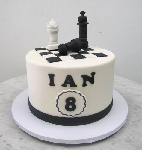 Round Chess Cake – Mother Mousse Chess Cake Ideas, Chess Birthday Party Ideas, Chess Cake Design, Chess Theme Cake, Chess Birthday Cake, Chess Cakes, Chess Birthday, Apple And Berry Crumble, Chess Cake