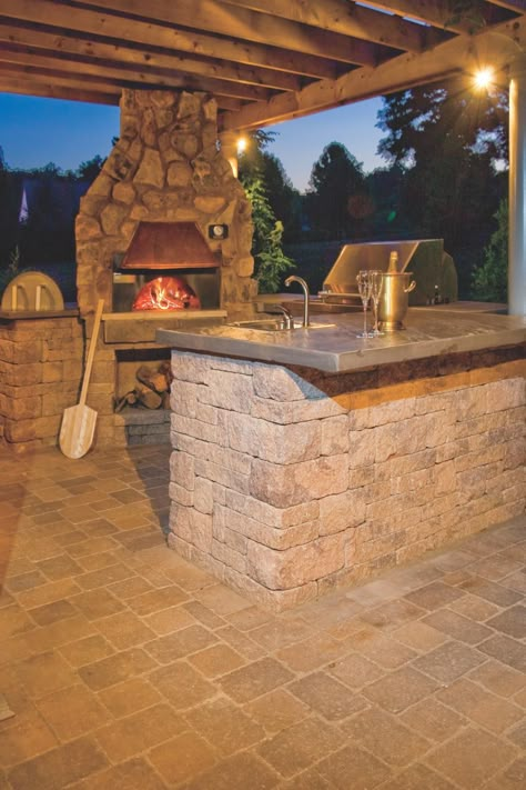 Fireplace Pizza Oven, Pizza Oven Fireplace, Outdoor Fireplace Pizza Oven, Oven Fireplace, Brick Pizza Oven, Outdoor Kitchen Countertops, Oven Outdoor, Outside Kitchen, Outdoor Kitchen Appliances