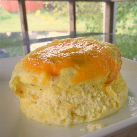 Oven Omelette Recipe, Oven Omelette, Baked Omelette, Easy Breakfast Treats, Baked Omelet, Brunch Foods, Omelets Recipe, Cooking Stuff, Breakfast Nooks