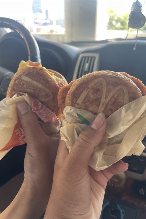 #McDonald #breakfast #sandwiches #mcgriddle #food #foodphotography Mcdonald Breakfast, Mcdonalds Breakfast, Breakfast Sandwiches, Picnic Date, Breakfast Sandwich, Aesthetic Food, Food Photography, Sandwiches