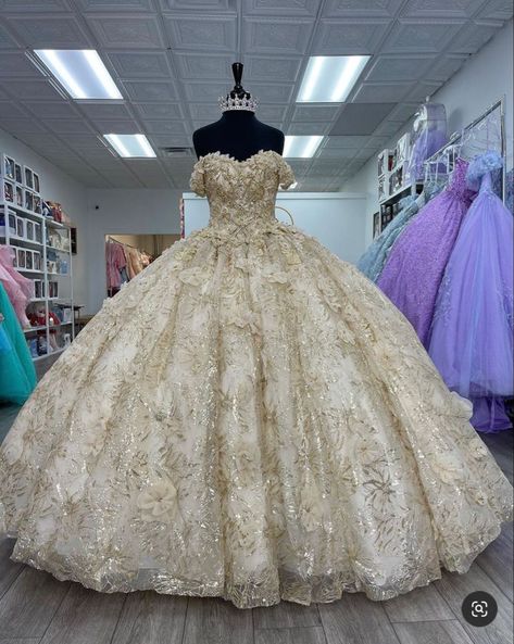 Cream Color Quince Dress, Quince 2nd Outfit, Gold Dress For Quinceanera, Gold Quinceanera Dresses Elegant, Rhinestone Quinceanera Dresses, Quincenera Dresses Yellow, White And Gold Sweet 16 Dresses, Hold Quinceanera Dresses, Champagne Quinceanera Dresses Mexican