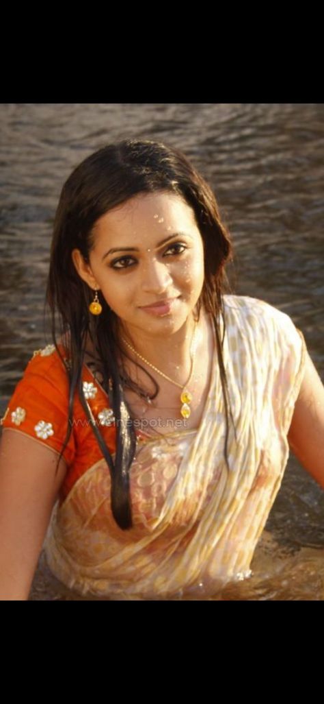 Bhavana Actress, Bollywood Girls, Instagram Girls, Saree Look, Indian Beauty Saree, Beauty Women, Asian Beauty, Photo Gallery, Saree