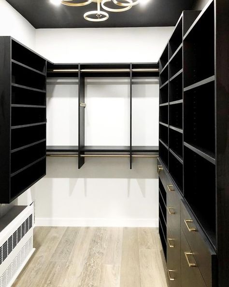 Black Master Closet, Black White And Gold Walk In Closet, Black Built In Closet, Black And White Walk In Wardrobe, Closet Designs Black, Black And White Walk In Closet, Closet With Black Shelves, Black And White Closet Ideas, Black And White Closet Aesthetic