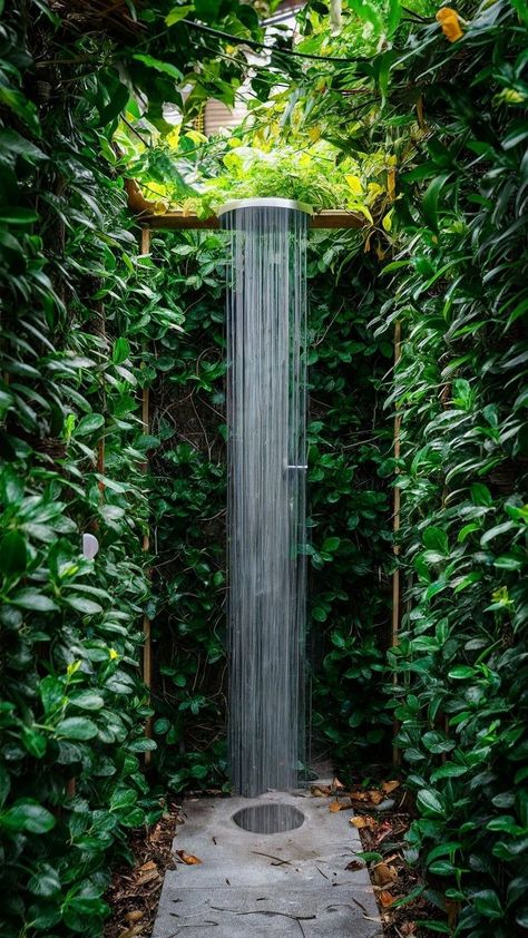 Outside Bathroom Ideas Backyards, Outdoor Shower Ideas Backyards, Rustic Outdoor Shower Ideas, Outdoor Toilet And Shower Ideas, Outdoor Toilet Design, Rustic Showers, Outdoor Toilet And Shower, Minimalist Toilets, Outside Showers