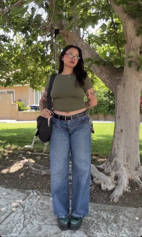 Baggy Jeans Midsize Outfit, Midsize Autumn Outfits, Mid Size Style, Midsize Outfits, Thrift Inspo, Thrifted Outfits, Outfit Inspo Casual, Fall 24, Curvy Outfits