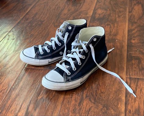 Converse Shoes Drawing Reference, All Star Converse Drawing, Converse Shoes Sketch, Shoes Reference Sneakers, Converse Shoe Reference, Drawing Converse Shoes, Sneakers Reference Photo, Shoe Reference Photography, Converse Shoes Reference