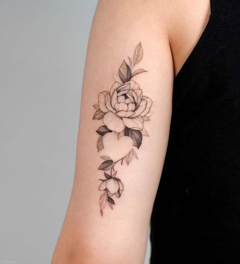 Gardenia Tattoo, Delicate Flower Tattoo, Tattoo Floral, App Filter, Forarm Tattoos, Cool Tattoo, Clever Tattoos, Beautiful Flower Tattoos, Up Tattoo