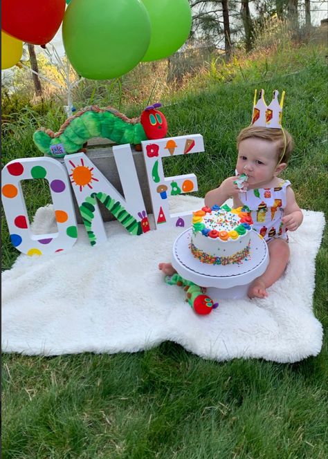 Ery Hungry Caterpillar Party, Hungry Caterpillar Smash Cake Pictures, Eric Carle First Birthday Party, Hungry One Birthday, Hungry Caterpillar First Birthday Party, Hungry Caterpillar Birthday Smash Cake, Hungry Caterpillar Birthday Photo Shoot, One Hungry Caterpillar Birthday Cake, The Very Hungry Caterpillar Birthday One