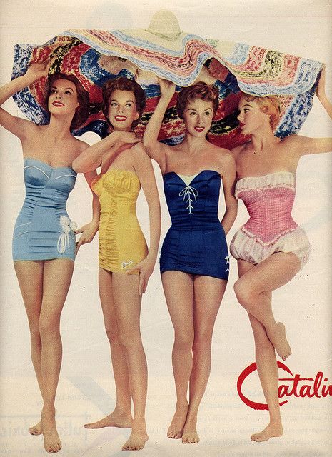 vintage bathing suits Catalina Swimwear, 1950s Swimsuit, Patron Vintage, Vintage Bathing Suits, Bathing Beauty, Swimsuit Season, Gene Kelly, Mae West, Vintage Swim